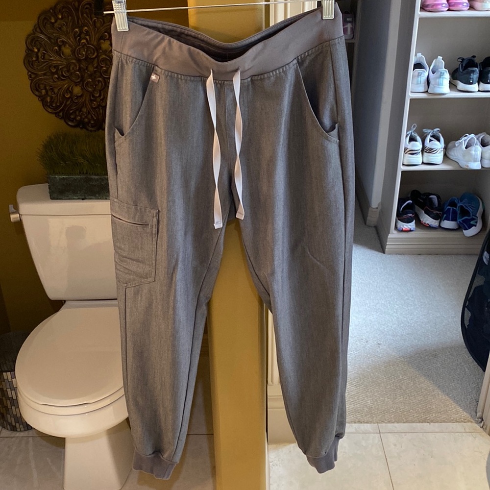 Gray Figs Jogger Scrub Pants
